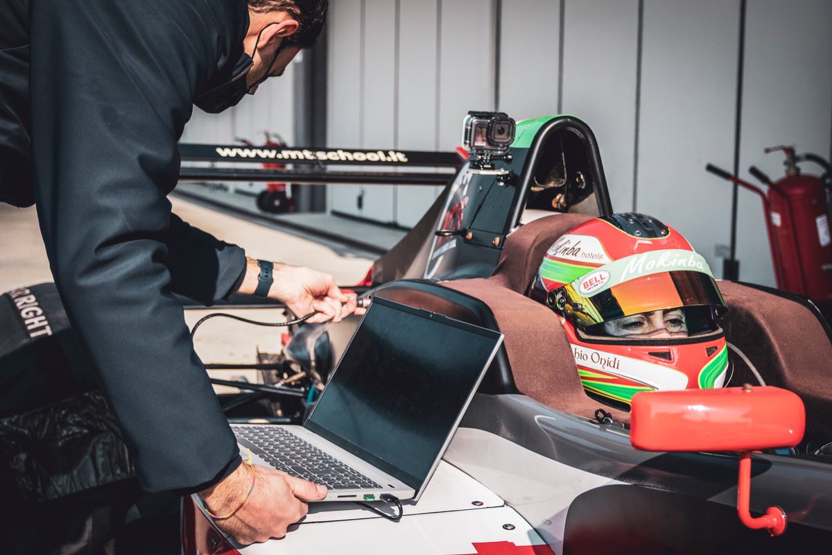 SchoolMts's tweet photo. 💻 L’analisi dei dati e l’elaborazione di una strategia efficace per la gara sono due ingredienti fondamentali per raggiungere l’unico vero traguardo del motorsport: la vittoria 🏆

Scopri di più sul Master Race Car Engineer 👉 https://t.co/wbPn1Jk6KX

#motorsporttechnicalschool https://t.co/xIzyoXUsHv