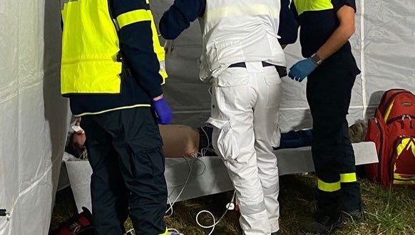 ums31's tweet photo. #journeemondialedesinfirmieres #journeeinternationaledesinfirmieres 

👨‍⚕️👩‍⚕️ Une occasion supplémentaire pour remercier nos infirmier(e)s bénévoles. Au sein de l’association nous les comptons au nombre de 11.
🙏 Merci à eux pour leur engagement. https://t.co/xLcoVGA92T