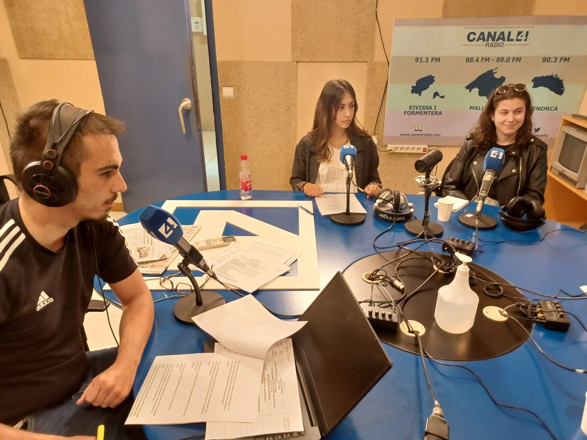 GRUP4COM's tweet photo. 12 de maig, el Dia Internacional de la Infermeria, és una commemoració anual promoguda pel Consell Internacional d'Infermeria, organitzacions i Associacions de Tècnics en Cures d'Infermeria. En parlam també ara a @Canal4Radio https://t.co/z6le0TZKL1