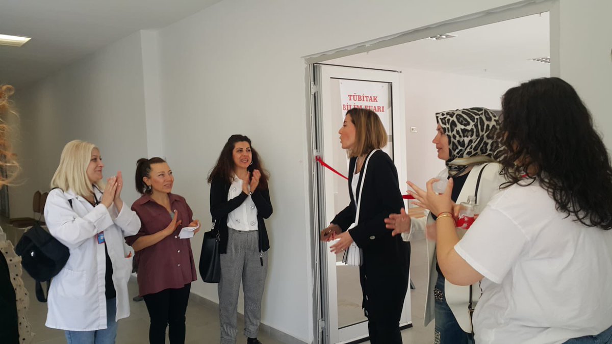 HBVALOGRENCIPLT's tweet photo. 10-11 Mayıs tarihinde okulumuzda gerçekleştirdiğimiz TUBİTAK 4006 proje sergimiz Küçükçekmece Ilçe Müftüsü Sayın Hasan Hüseyin Palabıyık, Şube Müdürü Recep Uludoğan ve TUBİTAK İlçe koordinatörü Sayın Leyla Arattan’ın katılımıyla gerçekleştirildi. 
@muratgozudok1 @KucukcekmeceMeb https://t.co/7d7uYtWItj