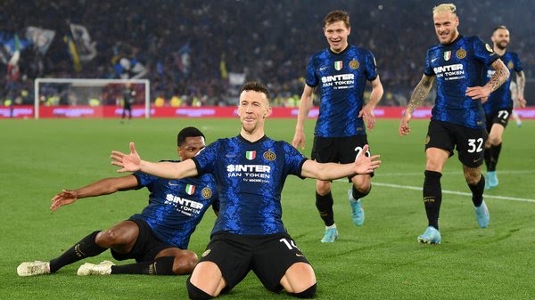 9FootballStars0's tweet photo. Inter defeated Juventus and won the Italian Cup

#Inter #juventos https://t.co/fWFCpWBfJw