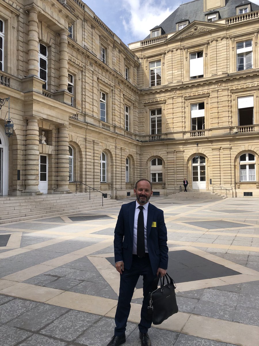 ArnodeStRemy's tweet photo. Très heureux d’avoir été auditionné au nom du @CNBarreaux par la mission du @Senat sur la « délinquance des mineurs » par Muriel Jourda (LR, Morbihan), Laurence Harribey (SER, Gironde), Céline Boulay-Espéronnier (LR, Paris) et Bernard Filaire (RDSE, Rhône). 👍 https://t.co/KaEqhwJBD0
