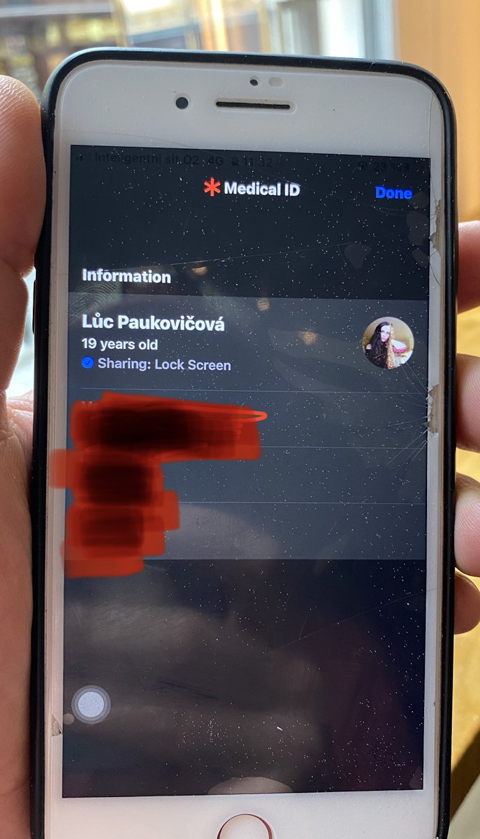 Nalezený iphone… dal jsem na nabíječku a snad někdo zavolá, nic lepšího mě nenapadlo. Vyplňujte si do medical ID i emergency kontakt. Fakt to ulehčí vracení ztracenejch telefonů.