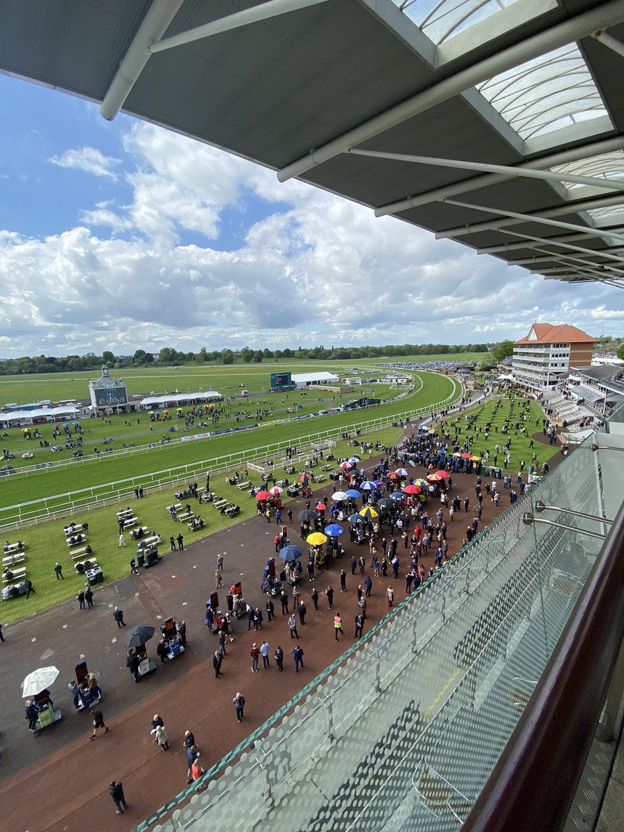 careersinracing's tweet photo. Some more 📸 from @yorkracecourse #DanteFestival #Careers #ExploreDay https://t.co/ndboL25yE6