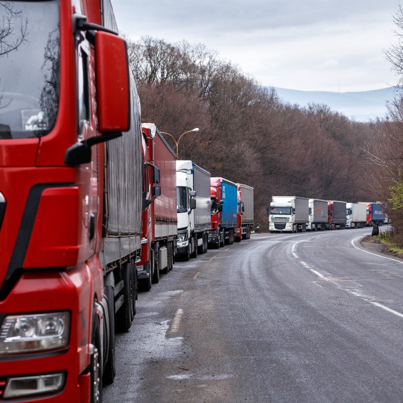 EU_Commission's tweet photo. With transport routes blocked or destroyed by Russia, 20M tonnes of grain are stuck in #Ukraine. We're establishing Solidarity Lanes to help 🇺🇦 move agricultural products &amp; import goods it needs, from humanitarian aid to animal feed, enhancing global food security.

#EUSolidarity