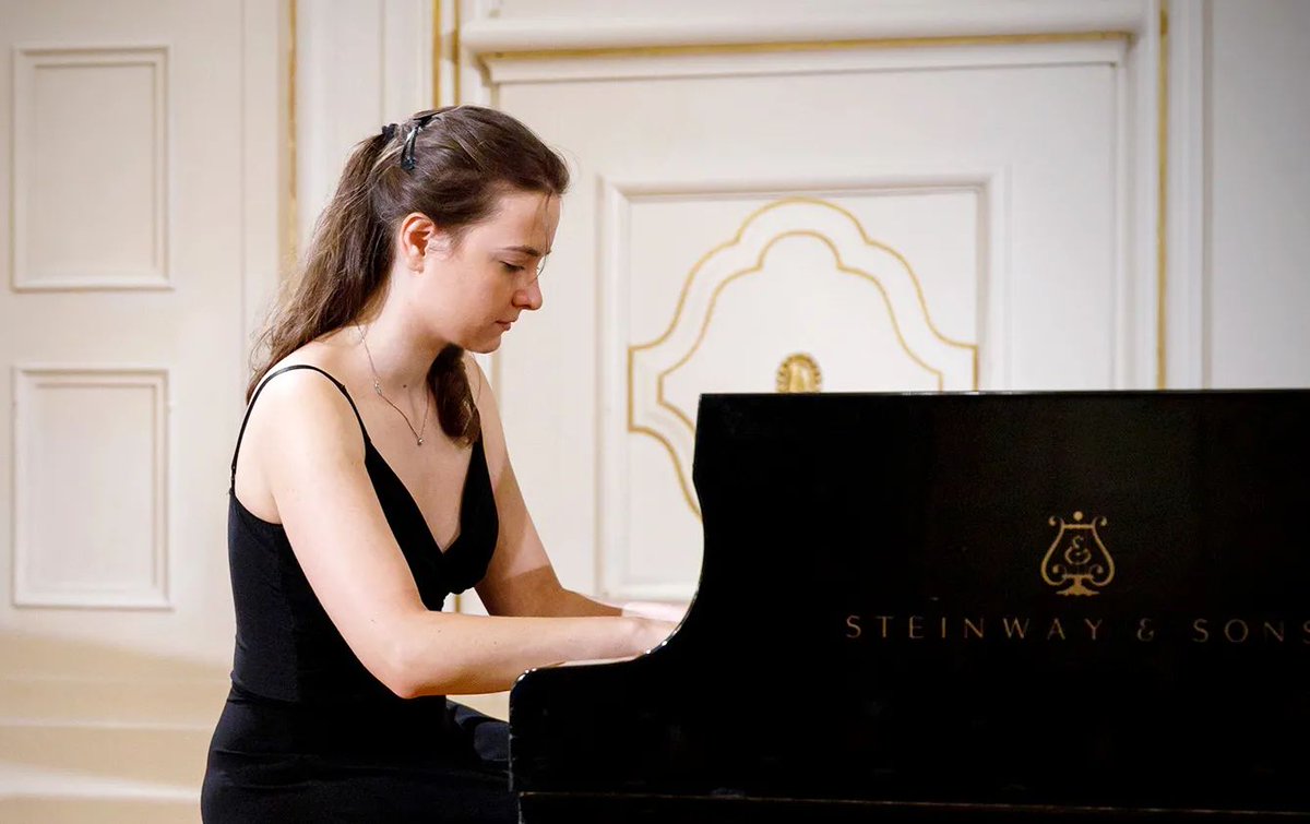 SiparioT's tweet photo. Musica al Museo – Museo Pontificio Santa Casa, Loreto
22 maggio 2022
#festivalsipario #arteateatro #musicaalmuseo #orchestra #orchestrarossinipesaro #bperbanca #adaventi #pianoforte #musicalive #pianosolo #sinfonica #concerto #violoncello #instaclassica #igersmarche #marche https://t.co/0zODrsZCFM