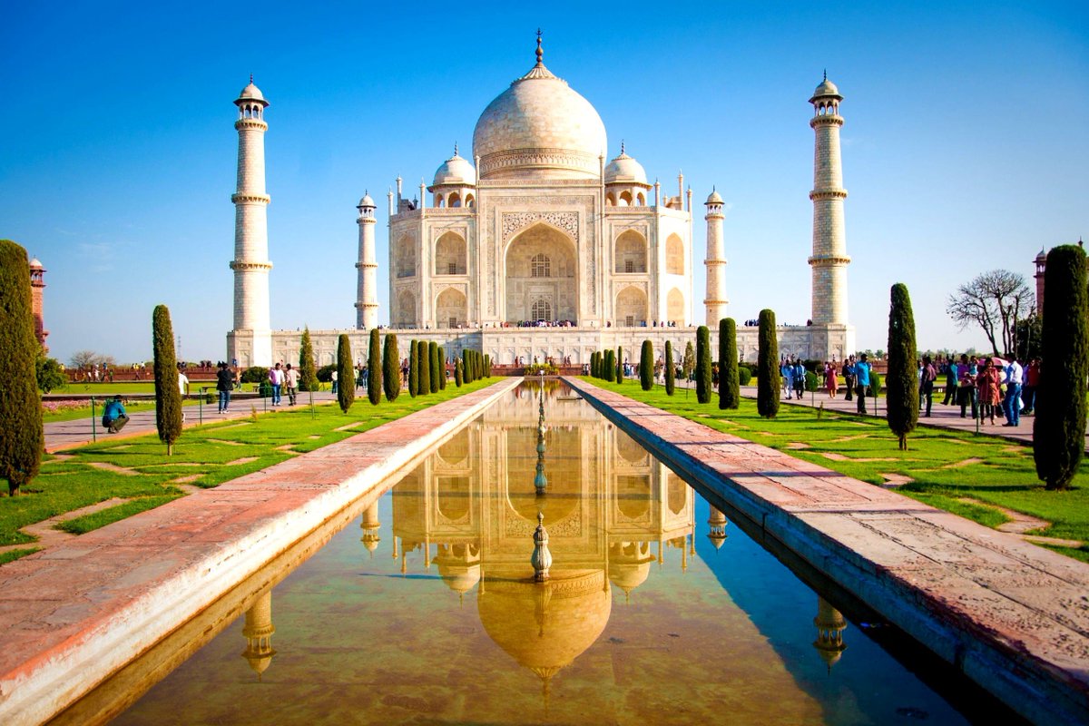 ShivAroor's tweet photo. BREAKING: Allahabad High Court rejects petition to open locked doors of Taj Mahal. "Leave Taj truth to historians," says Judge. https://t.co/50vVajfAdq