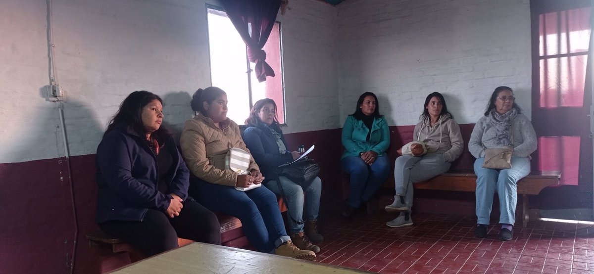 nancymontesde's tweet photo. Reunión de ajustes para el curso de producción ovina para mujeres rurales en el marco del Plan Nacional de Genero, DGDR/MGAP, Inefof y Sul, en Puntas de Valentín, Salto, https://t.co/cC3o1n7DTI