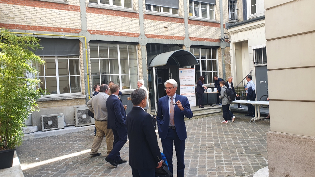 IJurisdiction's tweet photo. "I am very happy that in the last few years a couple of initiatives built on what has been achieved [at the Domains &amp; Jurisdiction Program]", says @bdelachapelle at the Domains &amp; Jurisdiction Policy Program Meeting. https://t.co/aJZyKGbUVK https://t.co/qZJtsSHvfE