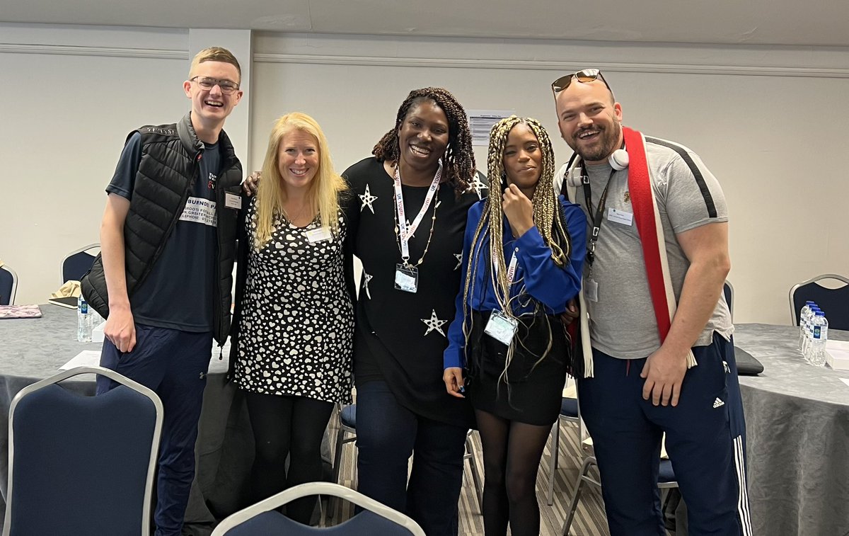 I4YPC's tweet photo. Our @MickyDacks_CEO is here with the lovely Ryan from  @Kearsleyteam and Sabiene from @BeFreeYC and two of our wonderful hosts - Cara and @Ndidi1st from @UKYouth 

This is our first official conference as an organisation too!

#founder #CEO #proud #charity #future #innitmagical https://t.co/8MAIQKxY9r