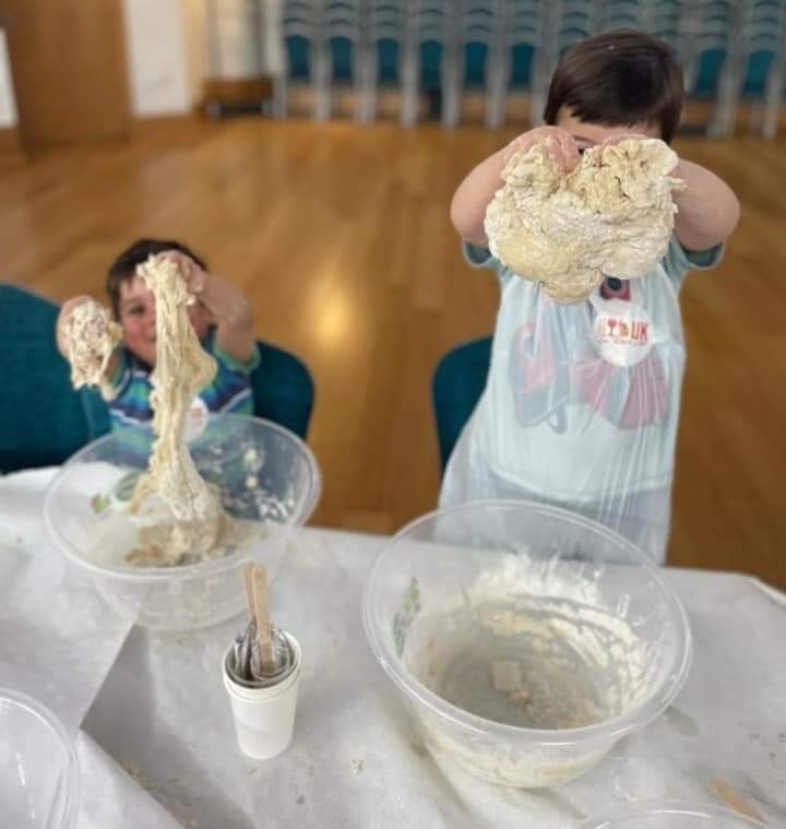 Yitzchak Schochet (@rabbiyys) on Twitter photo Kids challah bake <a href="/MHSynagogue/">Mill Hill Synagogue</a> for <a href="/shabbat_uk/">ShabbatUK</a> 2022. <a href="/chiefrabbi/">Chief Rabbi Sir Ephraim Mirvis</a> <a href="/UnitedSynagogue/">United Synagogue</a> Kids challah bake <a href="/MHSynagogue/">Mill Hill Synagogue</a> for <a href="/shabbat_uk/">ShabbatUK</a> 2022. <a href="/chiefrabbi/">Chief Rabbi Sir Ephraim Mirvis</a> <a href="/UnitedSynagogue/">United Synagogue</a>
