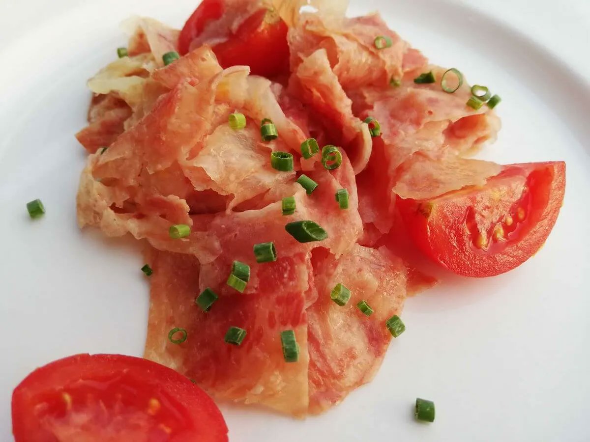 TrucchidiCasa's tweet photo. L'insalata di #testina di #vitello e #pomodori è un gustoso e insolito antipasto di figura da consumare anche come piatto unico quando il caldo fa sentire il bisogno di cibi freddi e stuzzicanti.
https://t.co/GDsTk3flsk https://t.co/LZmFxPRtL1