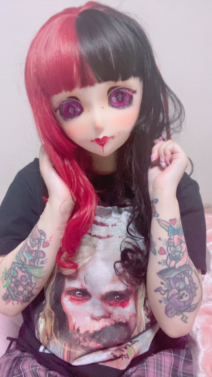 zombie_spooky's tweet photo. はじめまして💜
ぴぃたんまま(@pipipipitannnnn )から産まれましたぞんびちゃんに憑依しちゃうその名の通り憑依と申します😈
よろしくだもし

#むに面
#むにむに製作所
#dolling
#ドール面
#タトゥー https://t.co/7upqkdcDbv