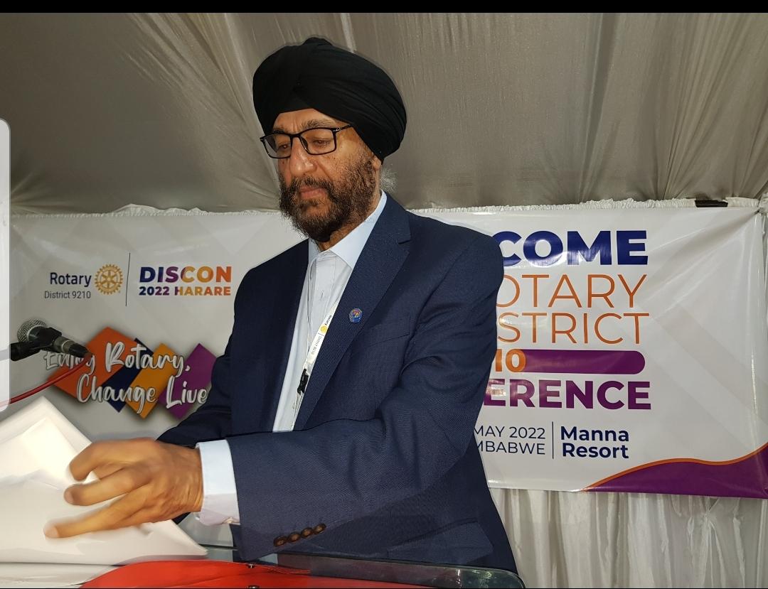DisconHarare22's tweet photo. #D9210 #DISCON22 
Day 2 in pictures 
@rotary https://t.co/6GQqaQFjDT