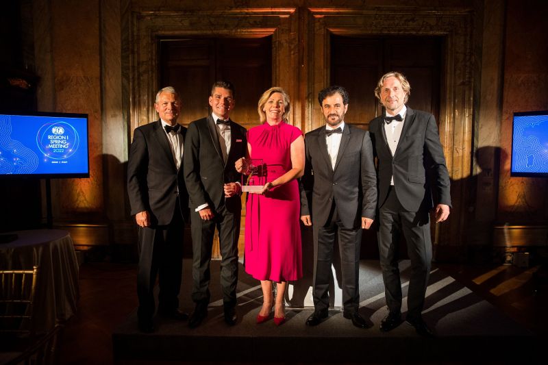 Wat een avond! De uitreiking van de FIA Innovation Prize 2022. ANWB Energie won goud! Een prachtige beloning voor het innovatieteam van <a href="/ANWB/">anwb</a>. Trots op wat dit team wil betekenen voor onze leden. Meer weten? lnkd.in/ev_djGse
<a href="/FIARegionI/">FIA Region I</a> @LlerThomsen <a href="/Ben_Sulayem/">Mohammed Ben Sulayem</a> #innovatie