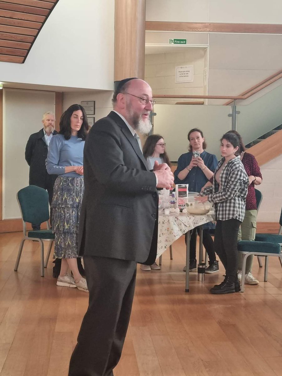 Yitzchak Schochet (@rabbiyys) on Twitter photo Ladies challah bake <a href="/MHSynagogue/">Mill Hill Synagogue</a> with <a href="/chiefrabbi/">Chief Rabbi Sir Ephraim Mirvis</a> for <a href="/shabbat_uk/">ShabbatUK</a> 2022. Ladies challah bake <a href="/MHSynagogue/">Mill Hill Synagogue</a> with <a href="/chiefrabbi/">Chief Rabbi Sir Ephraim Mirvis</a> for <a href="/shabbat_uk/">ShabbatUK</a> 2022.
