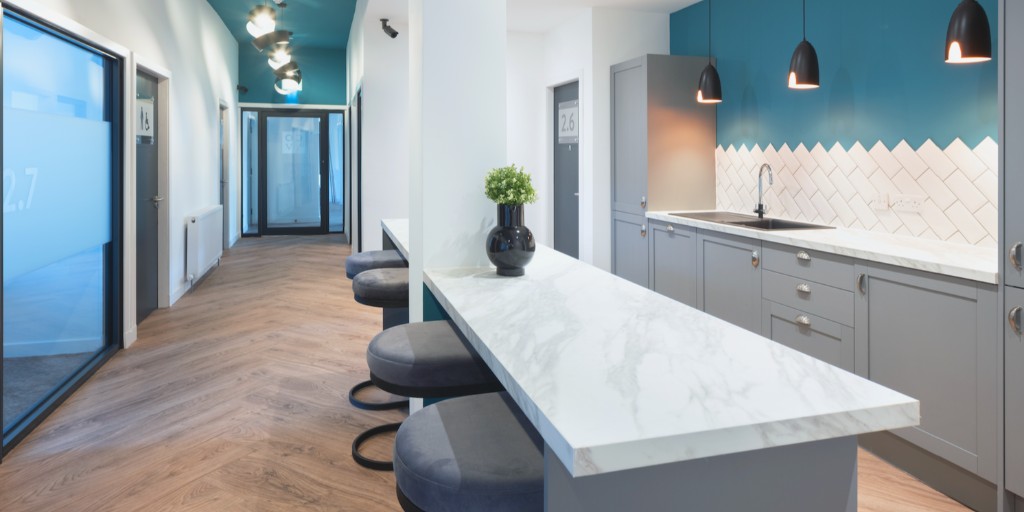 CoVaultUK's tweet photo. Good news - our @CoVaultUK locations at #Glasgow Cook St. &amp; #Livingston West have both had upgrades to promote #greener energy! 🌱

We're looking forward to becoming more #ecofriendly as time goes on! 🌍

#workspace #smallbusiness #scottishbusiness https://t.co/AvPgMcEFIL