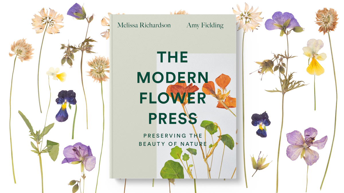 🌷 THE MODERN FLOWER PRESS is out today! 🌹

<a href="/JamJar_Flowers/">JamJar Flowers</a>  share their abundant knowledge of flowers and tell the stories that surround the traditional art of flower pressing, reinventing the craft into a very modern form that celebrates the beauty of flowers!🌺