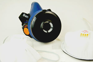 AcornSafety's tweet image. A safety alert issued 26 Apr advises that the #HSE does NOT recommend using #earloop #masks/#respirators as tight-fitting #RPE at work. Book in for #FaceFit testing with us now to ensure accurate mask fitting bit.ly/3FiR169. #mask #respirator #protection #lunghealth