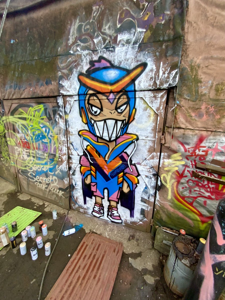 Frayman_1063's tweet photo. @KarafuruNFT @HYPEBEAST @atmos_tokyo @atmos_usa sooo exciting!!! 
Please rate my graffiti for you🙂 https://t.co/fzMnbahzsv