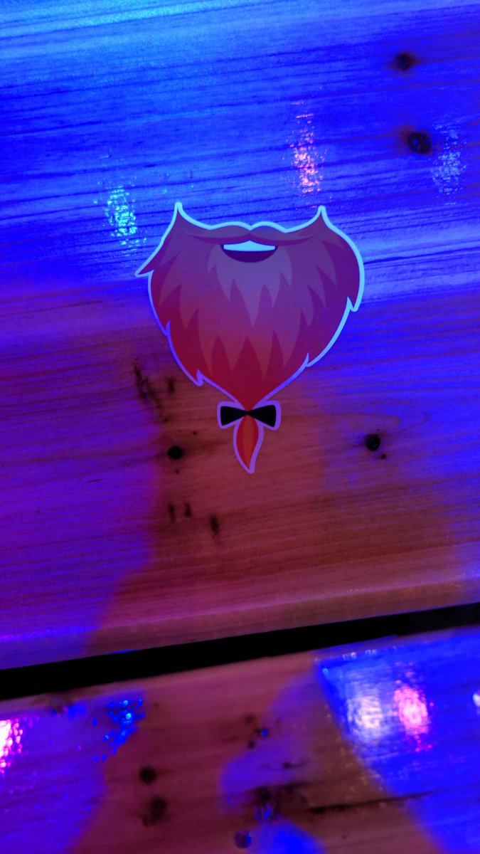 marcelhogenhout's tweet photo. Sticker plakken &amp; 100 euro pakken? #testnet #Orangebeard https://t.co/0bOAashJiM