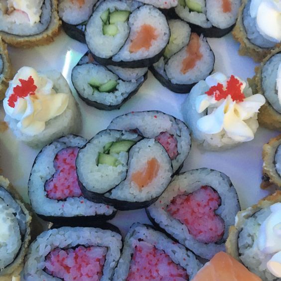 delivery for t4t couples who want to go on a sushi date !