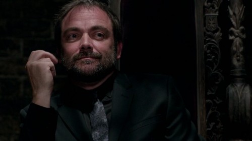 DudleyDudette's tweet photo. @cw_spn ok I'm going to throw this out there... I miss Supernatural, I miss Dean, Sam, Cas and Jack... But I really really miss Crowley 😭😭😭 @Mark_Sheppard is the hottest Demon King if Hell ever!!!! #SPNFamily #HailToTheKing https://t.co/0HVx7BV6xI