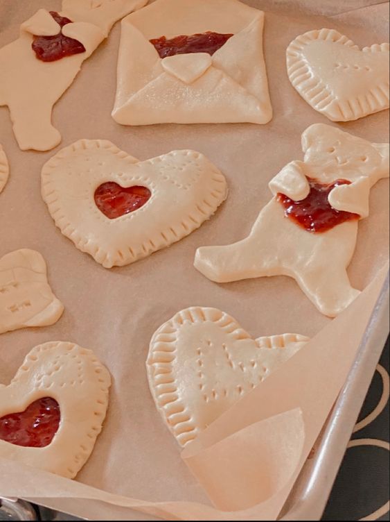 delivery for t4t people who spent or want to spend valentine's day with their partner !