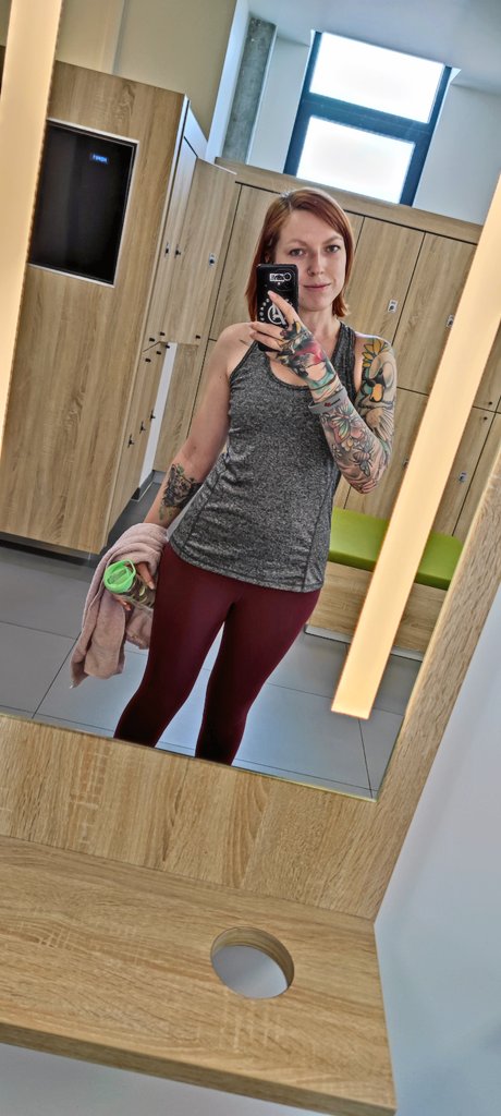 alary_cos's tweet photo. Von nix kommt nix, ne. #WidowWorkout https://t.co/Kx0RIRnFjj