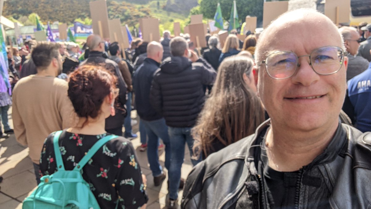 Big turnout at the Scottish Parliament for the <a href="/EISFela/">EISFela</a>  demon! #wedeservebetter #fairpaynow