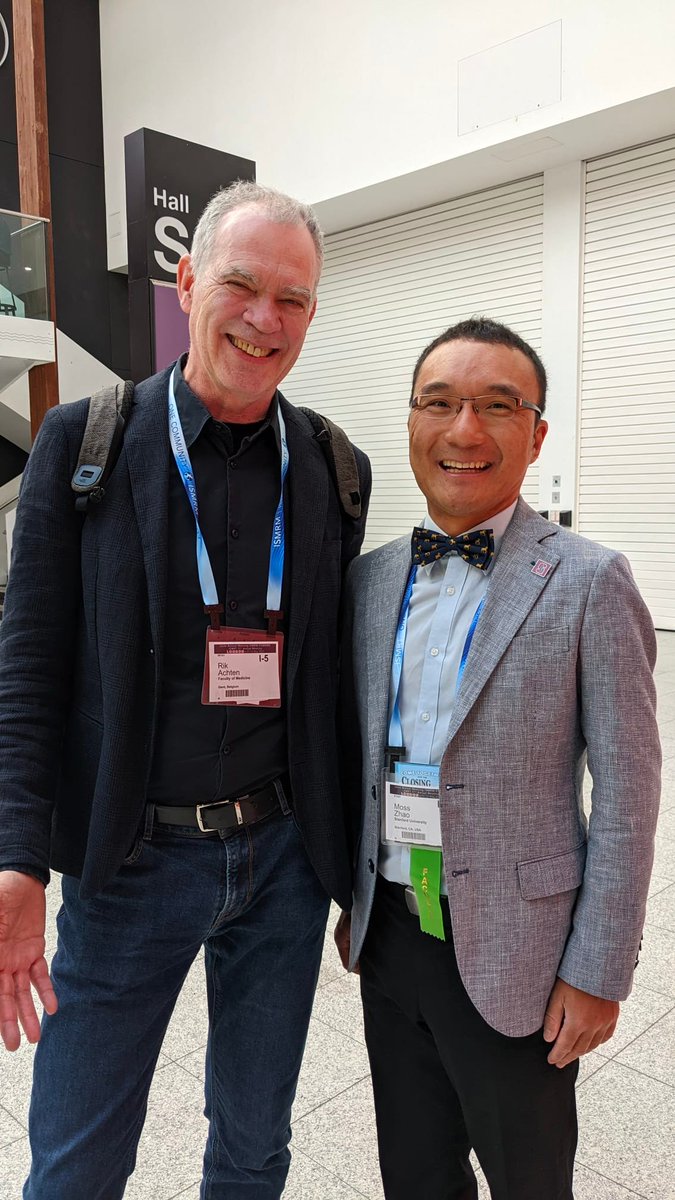 mosszhaodphil's tweet photo. "My Hero!" Dr Rik Achten of @ugent at @ISMRM @ESMRMB #ISMRM2022 #MoreThanScience https://t.co/QrbzJedYQF