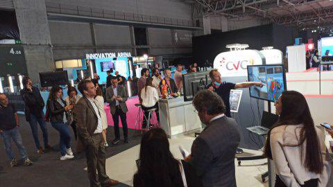 accio_cat's tweet photo. #IOTSWC22 | Industry 4.0 #TechTours a l'@IOTSWC 

Els participants dels 5 tours han descobert les darreres tendències en internet de les coses i han visitat estands amb algunes de les propostes més innovadores 

https://t.co/JBcZxrOau5 https://t.co/m5LiCKJRxc