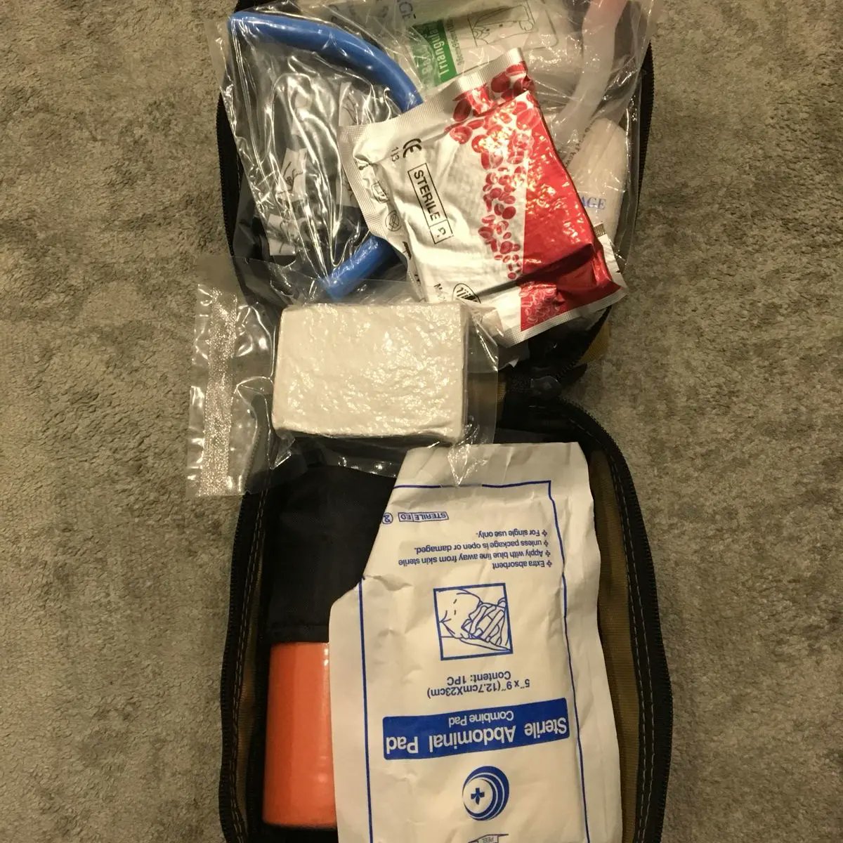 Toplumsal_Afet's tweet photo. Ukrayna savaşında yaralananlara ilk müdahale sayesinde bugüne kadar yüzlerce kişinin hayatını kurtardı.

ilk yardım setleri(kitleri) konusunda halen desteğe çok ihtiyaç var.
Bu konuda destek verebilecek kişilere ulaşması için lütfen bu gönderiyi paylaşır mısınız?
#aidkit #ukrain https://t.co/8X3ZsRlzwT