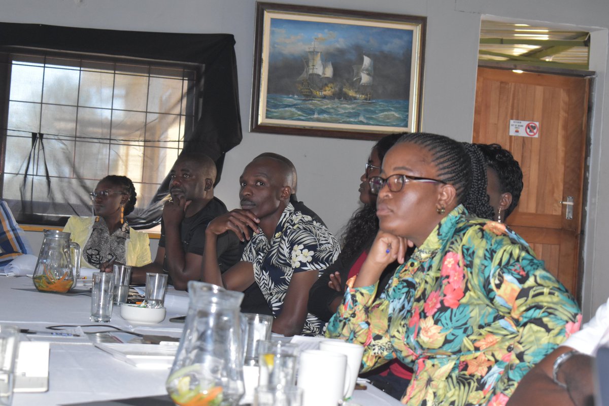 FAONamibia's tweet photo. ONGOING: With support from @FAO & @giz_gmbh, a group of 32 #DAPEES extension staff within @MAWLR_Nam are currently undergoing a week long training workshop in @KatimaTc on adopting the Participatory Rural Appraisal-#PRA approach...
1/4 https://t.co/GukCP3vAjv