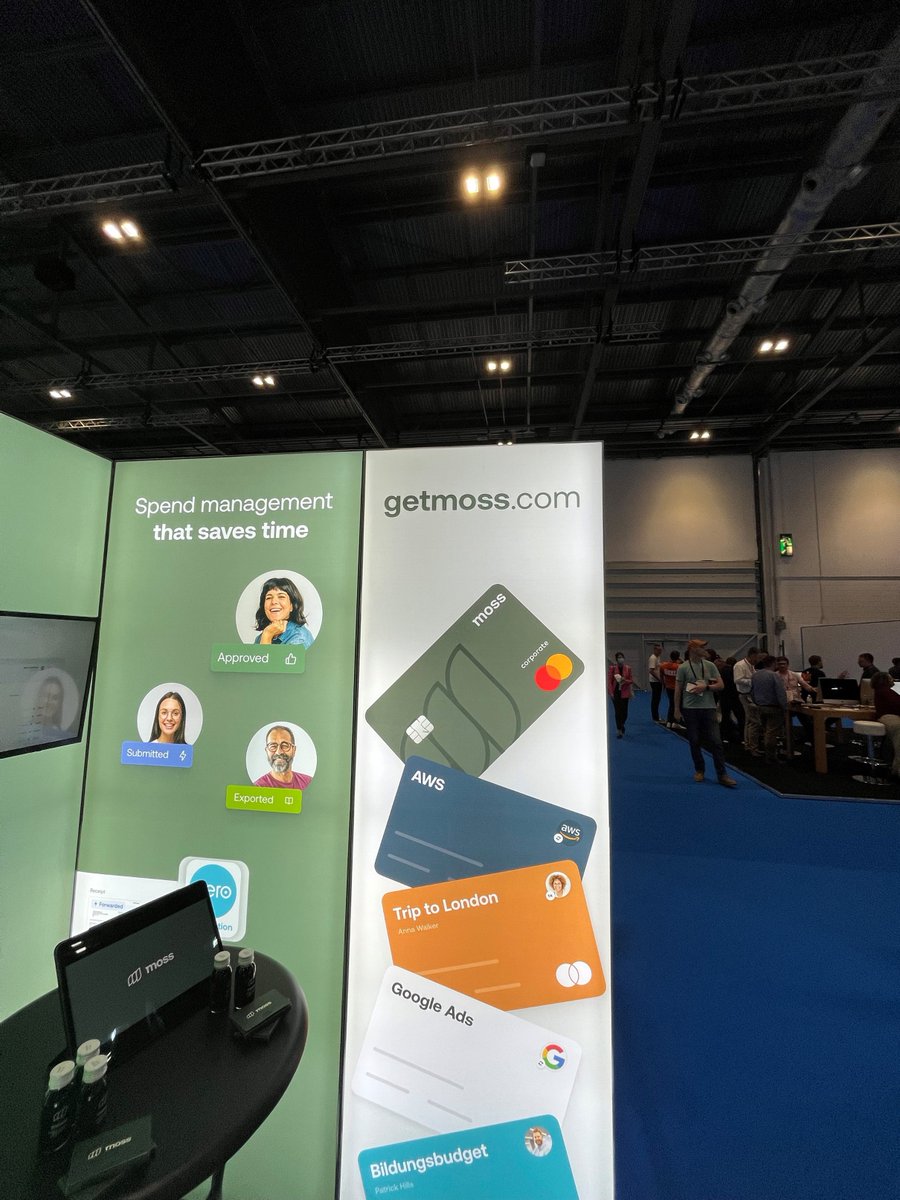 bluQube's tweet photo. Meeting the great @mosscredit guys at @Accountex Day 2! https://t.co/2MGubWi5Zi