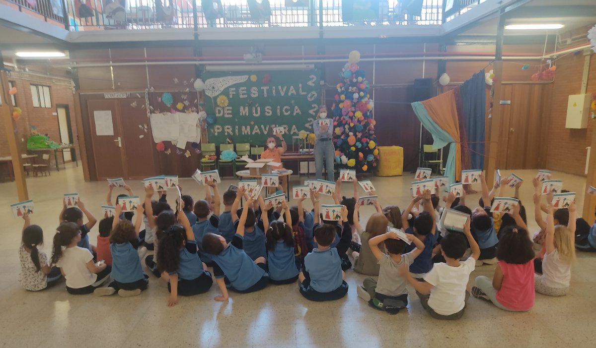 cenconc's tweet photo. L@s niñ@s de 5 años del CEIP Gran Capitán tenían una MISIÓN ESPECIAL, la de conseguir que el Monstruo come-distrofina deje de zamparse la distrofina de algunas personas para que tengan fuerza en sus músculos y han colaborado con @DPPSpain
https://t.co/6MkYFQ1Nr6 https://t.co/uatrjYWSce