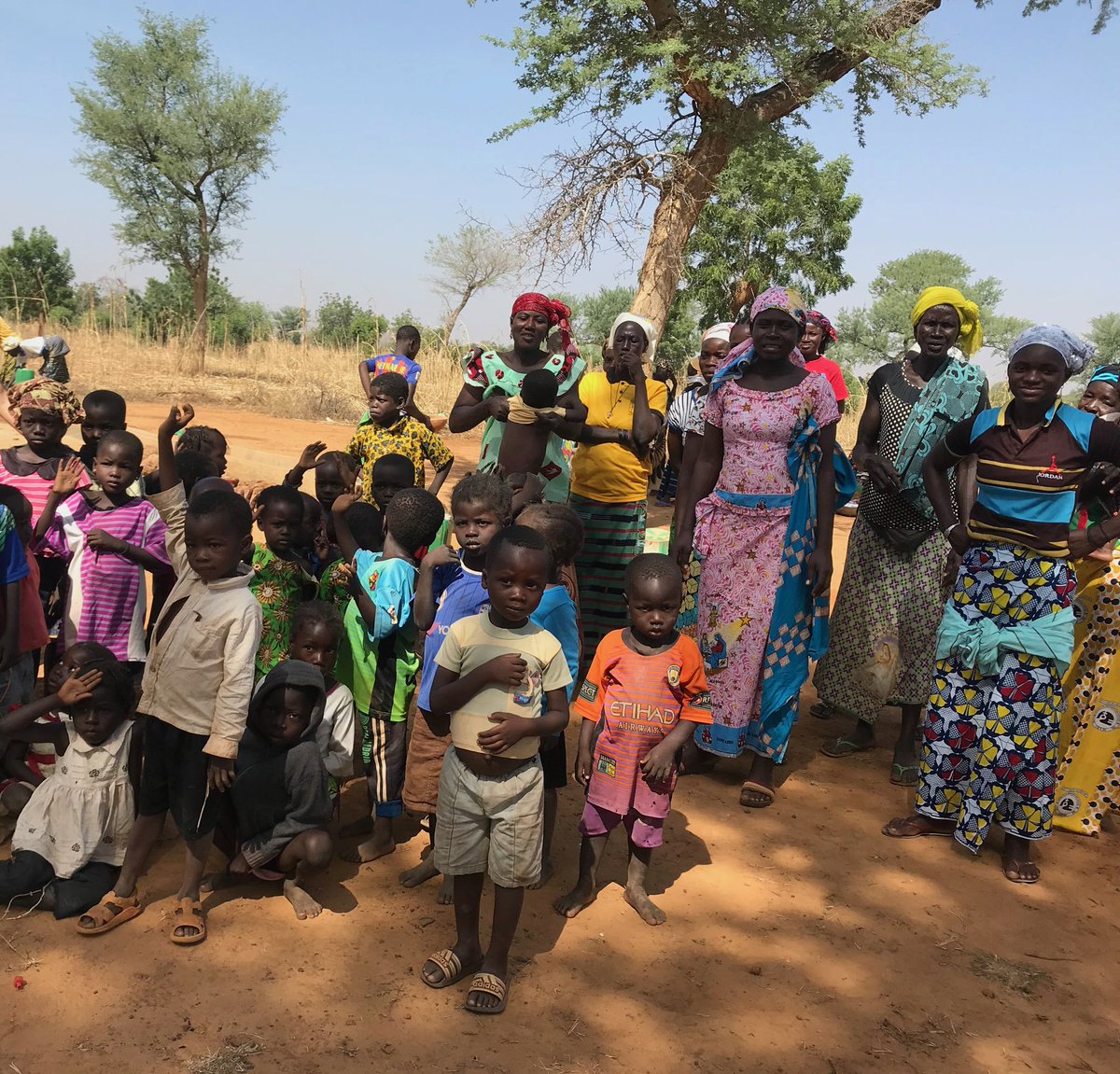 Prosegue l’attività di #WendBarka a supporto della popolazione del #BurkinaFaso con aiuti volti a contrastare la #crisisalimentaria in corso causata dai terroristi nelle zone di confine che costringono migliaia di persone a migrare verso le zone più interne considerate più sicure