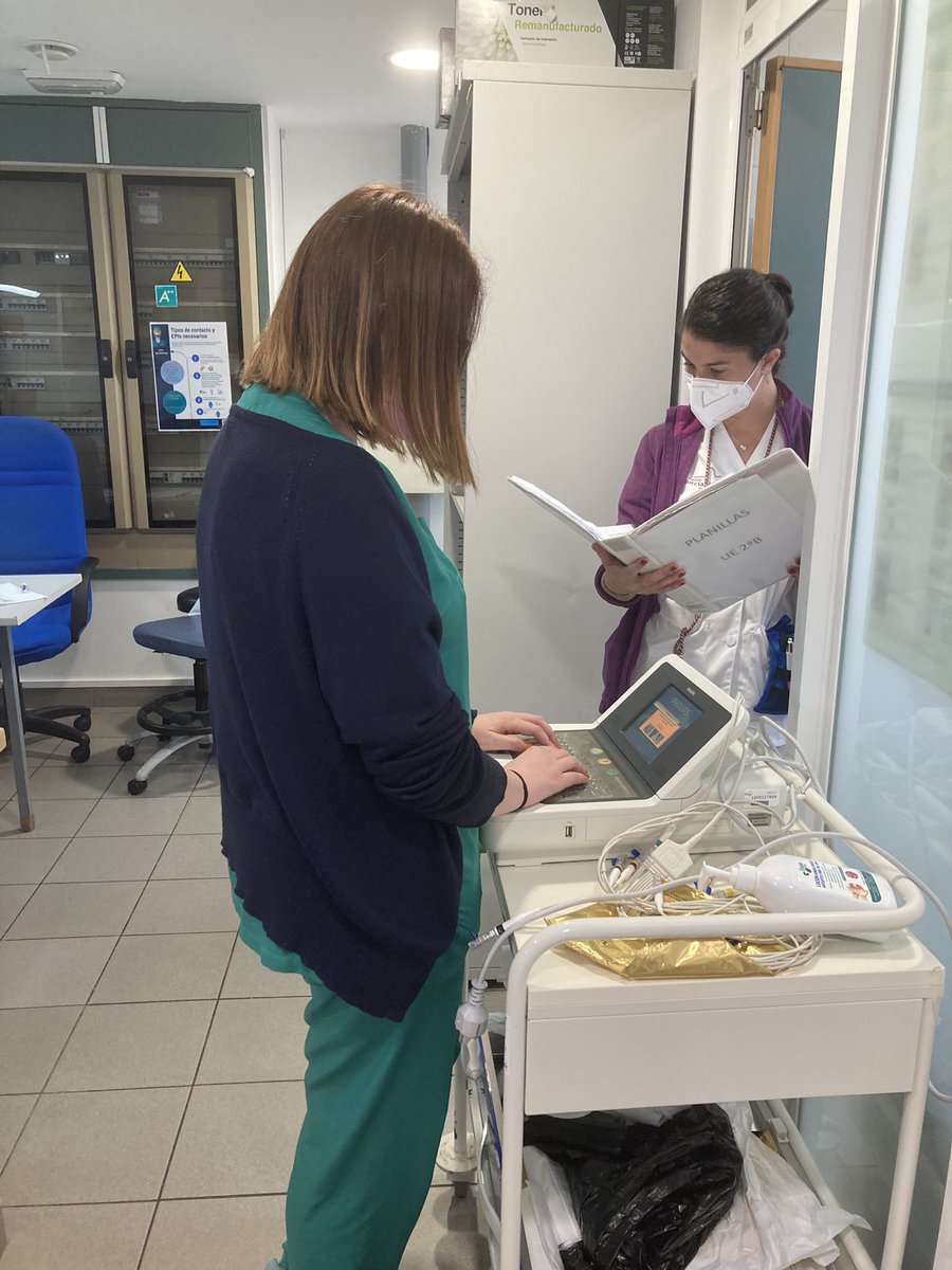 Unos dos mil profesionales de #Enfermeria cuidan de sus pacientes en <a href="/Area2Cartagena/">@Area2Cartagena</a> <a href="/Murciasalud/">Murciasalud</a>: 
Enfermeras, TCAE, Técnicos de Rayos, Laboratorio, Anatomía Patológica, Farmacia, matronas, fisioterapeutas, Higienistas dentales, <a href="/DonarSangreMU/">🩸CENTRO REGIONAL DE HEMODONACIÓN 🅰️🅱️🅾️🆎</a>, Salud Mental…
A todos, gracias😊