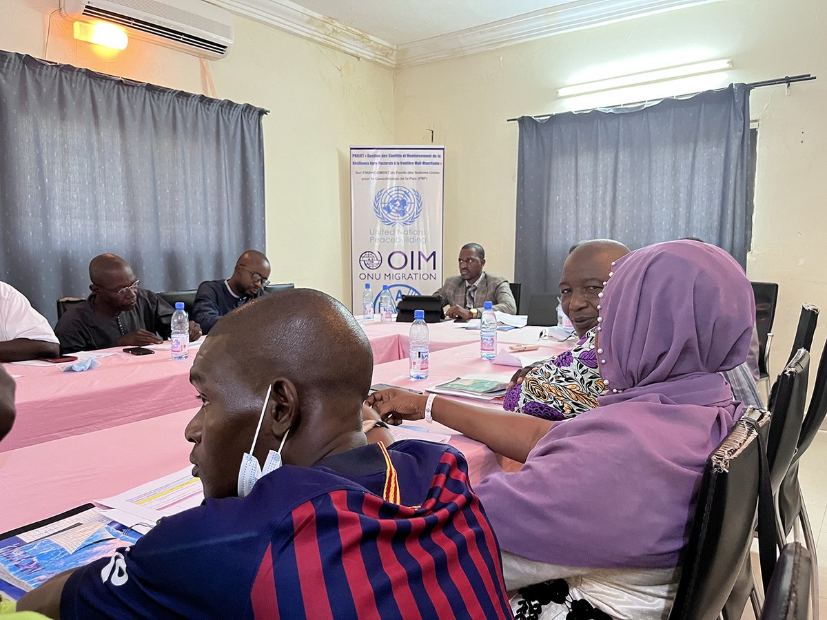 PBFMali's tweet photo. Dans le village de #Melga, Commune de #Aourou, on recensait à chaque hivernage plusieurs dizaines de conflits entre éleveurs & agricultures. Avec l’arrivée du projet @PBFMali «transhumance 🇲🇱🇲🇷», un seul conflit a été porté devant les autorités cette année.
@oim_mali
@FAOMali https://t.co/7FOOl5JXMo