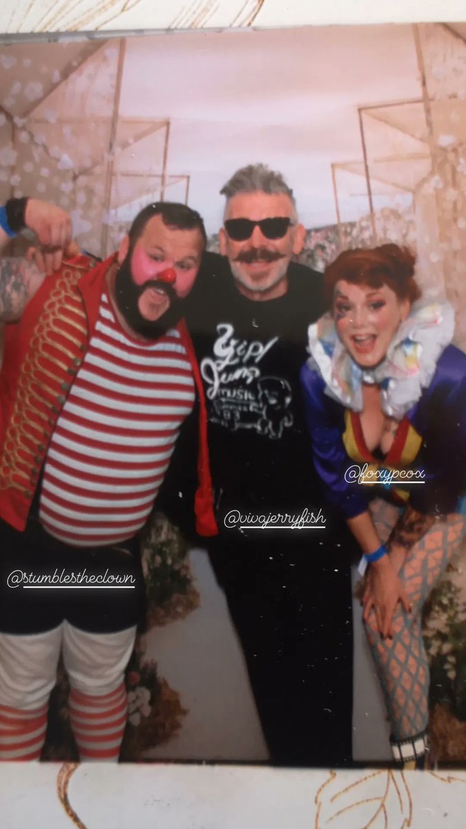 FoxyPcox's tweet photo. Just a bit of clowning around with these 2 jokers π€‘
#clown #cork #festival #ireland #characterwalkabout #jerryfish #foxypcox #stumblestheclown #electricsideshow #spectacleartist #lgbt #LGBTQIA #rainbow #queer #pride https://t.co/WJR0BMAR1u