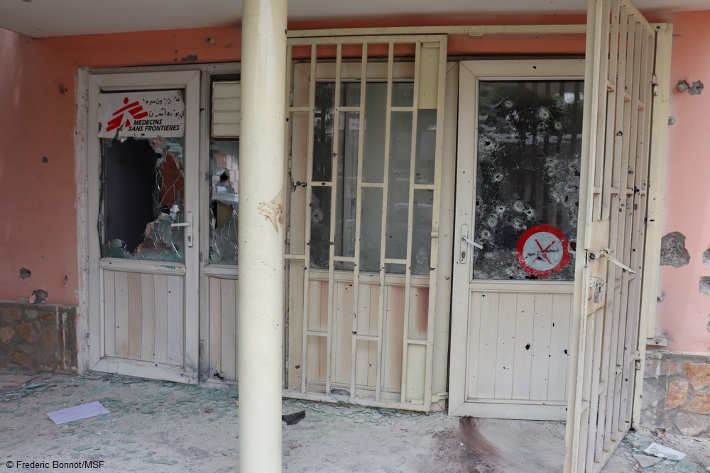 Heute vor zwei Jahren wurde unsere Entbindungsstation im Krankenhaus Dasht-e-Barchi in #Kabul angegriffen. 24 Menschen starben. Unter ihnen: Kolleg*innen, Hebammen, werdende Mütter und ihre Kinder, Pfleger*innen &amp; medizinisches Personal. (1/2)