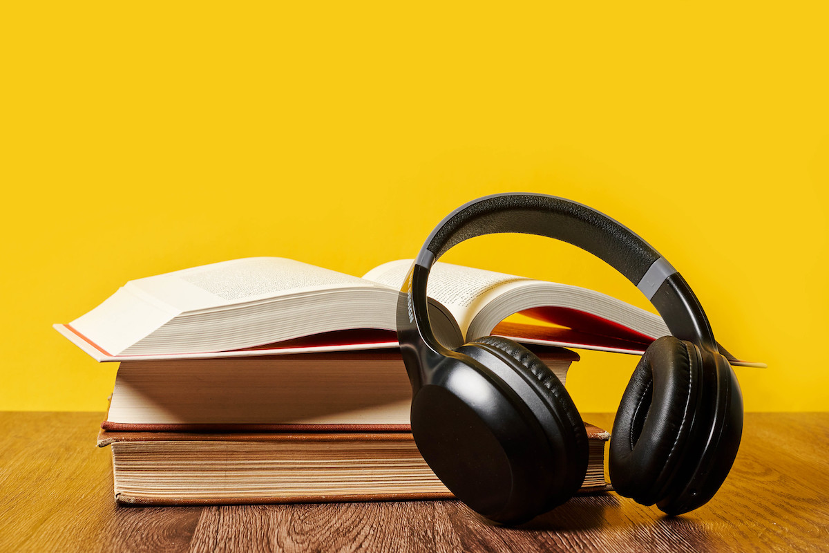 ActuaLitte's tweet photo. L'édition néerlandaise ouvre Fluister, son service d'abonnement https://t.co/5bpTXX8RW7
@FluisterMusiek @spotifyfrance @AppleBooks
#Audiobook #Livreaudio #numérique #Acteur #abonnement #Lecture #International #PaysBas #Fluister https://t.co/Guy4ZYZdf3