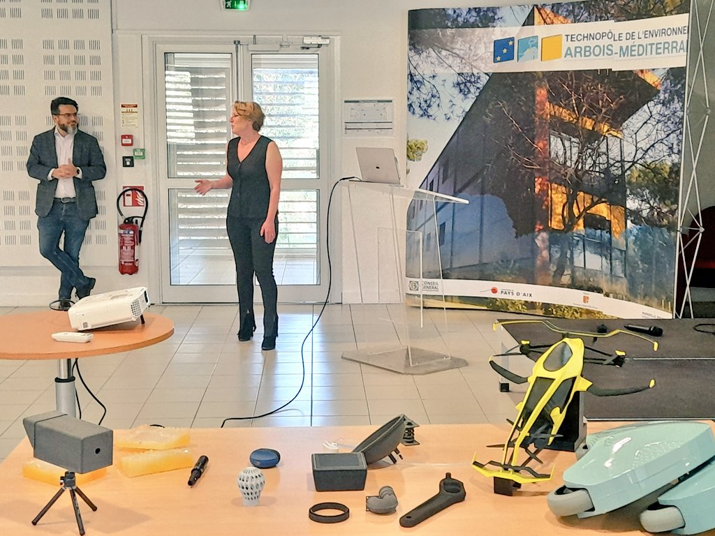 TechnopolArbois's tweet photo. [Les jeudis de la #TECH de l'Arbois]
📣 1ere édition du nouveau rendez-vous du Centre de Prototypage  🦾 Magali Payen de l'agence #Magdesign nous parle des bases du prototypage pour que clients et fournisseurs puissent bien se comprendre et s'entendre 
👉 https://t.co/L4lhU69yGG https://t.co/j0s2aiQoVF