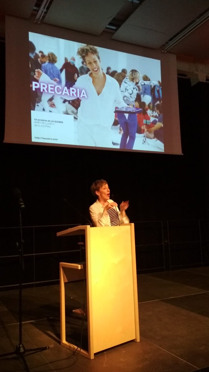 La <a href="/cialaquebra/">La Quebrá</a> presenta el seu "Manifiesto de Precaria" en la segona hora de la Mostra de projectes residents a la Fabra i Coats: Fàbrica de Creació.

Una proposta que estrenarà el 2023 i que va néixer en ple confinament, a causa de la situació precària del món cultural.