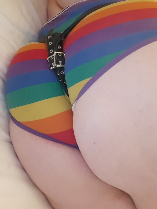 Retweet if you love strap-on play. Want to see the front? New #straponplay  goodie available in my #GOODIES<a href="/tag/goodies"class="tags"><span>#goodies</span></a><a href="/tag/mistress"class="tags"><span>#mistress</span></a><a href="/tag/phonesex"class="tags"><span>#phonesex</span></a><a href="/tag/straponplay"class="tags"><span>#straponplay</span></a>