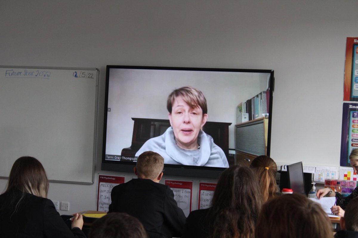 SMMATCareers's tweet photo. Our Y9 students are really enjoying #GbFutureStars @globalbridgeltd. Fascinating and insightful key note messages from @BenMasonGB @siangabbidon @Tanni_GT. Now exploring the #careers booths and looking forward to chatting with the employers through the chat box #ceiag https://t.co/2PmU42WhzM