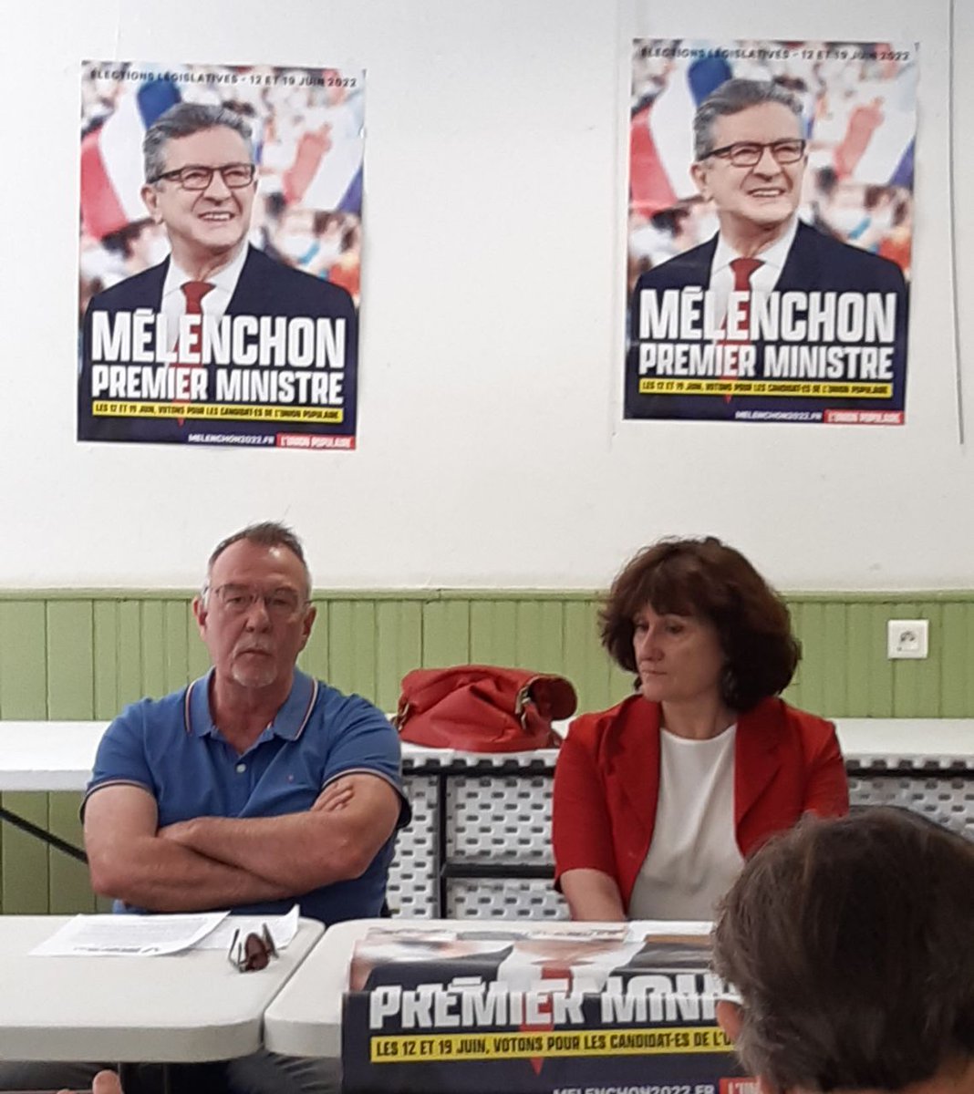 UnionVar's tweet photo. Pour cette conférence de presse, notre candidate est bien entourée. Ici avec le Stéphane Laval maire de #Trigance, qui est engagé pour la ruralité et contre l'inégalité de traitement des territoires. https://t.co/pmx4C5siLH