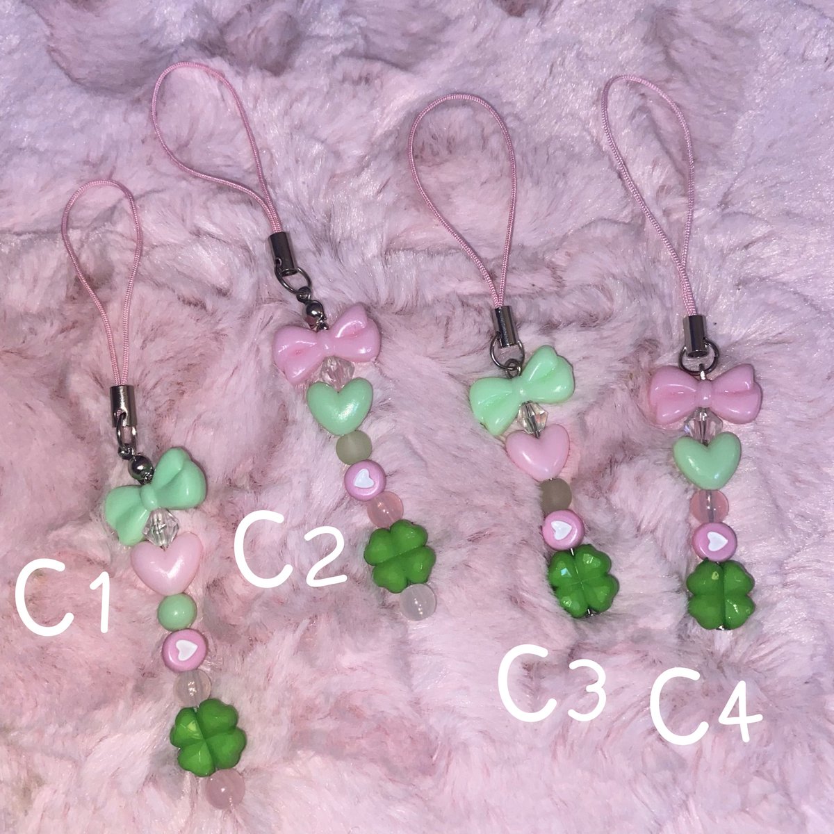 clover g4ng 🍀

c1-c2 = 35
c3-c4 = 25

📮 30/50

#พวงกุญแจลูกปัด
