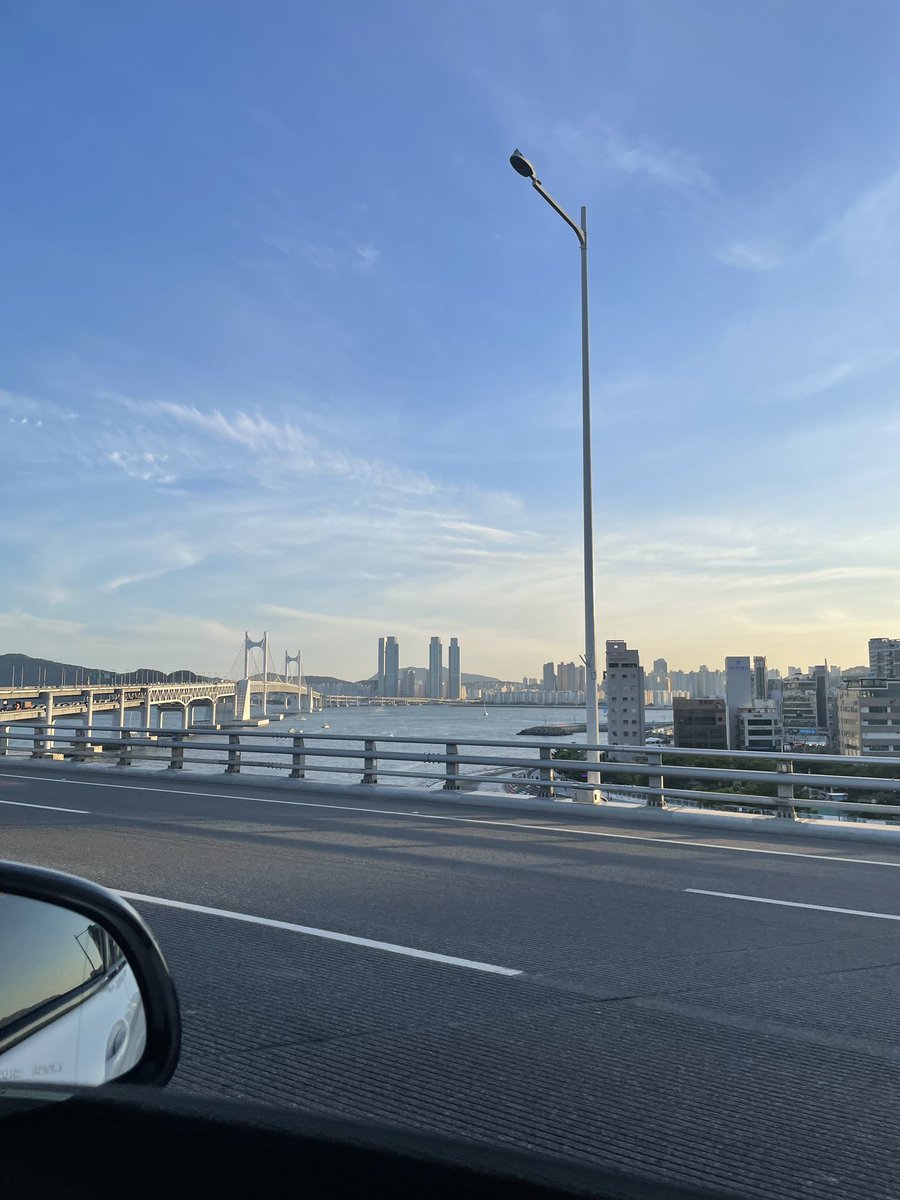 jh10221's tweet photo. 더 워 더 워     #부산 #섹트 #일상 https://t.co/Op1YETqkQp