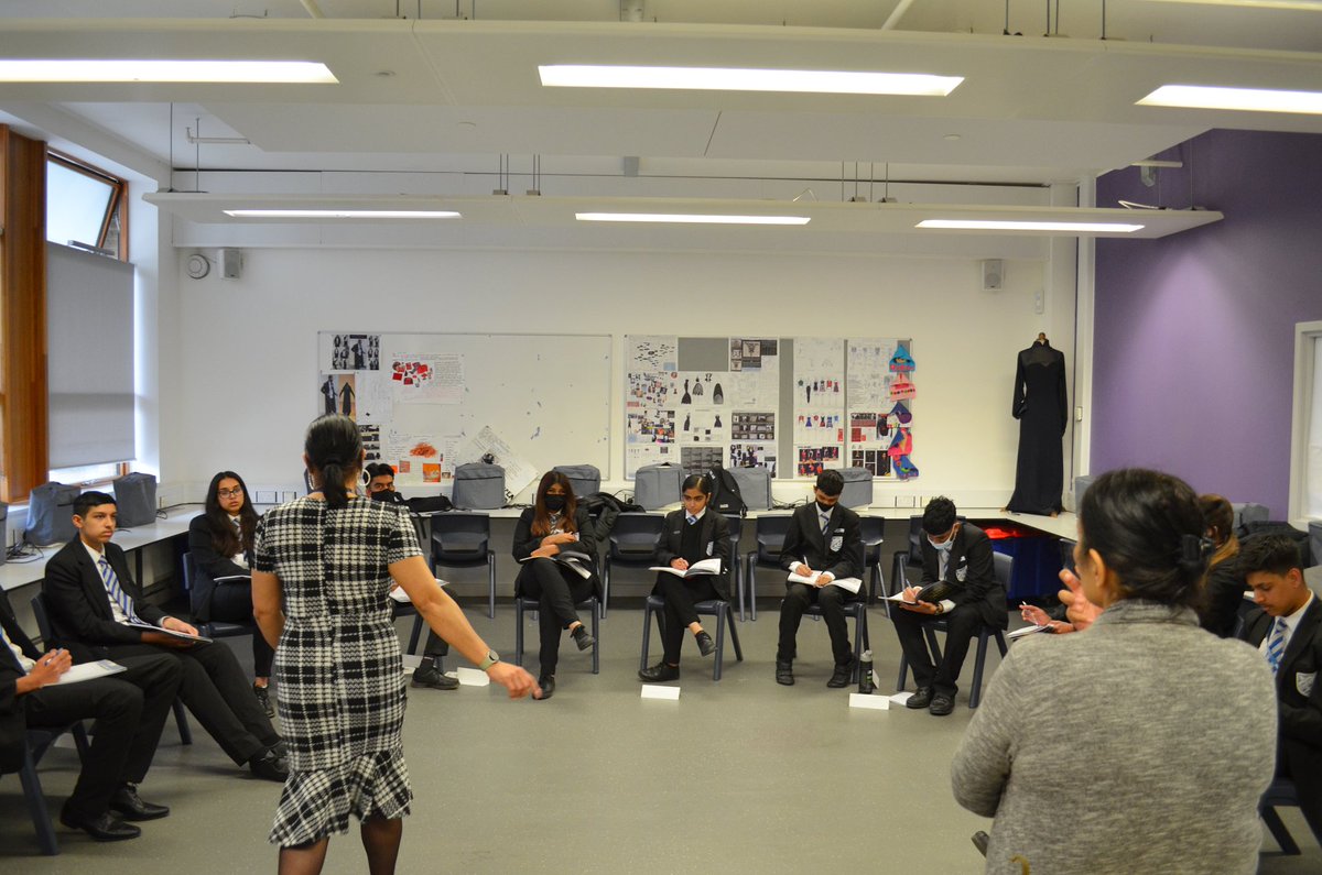 DormersWellsHS's tweet photo. This week, some students have been involved in the GOALS project with learning mentors.
This is a lifecoaching project that promotes better choices, higher self confidence, self esteem and enables a more positive outlook.
#Mentorprogramme #positivity #learningmentor #goals https://t.co/pZo5xDCSqh